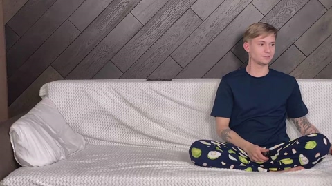 max_gen Model Profile - GayRecs